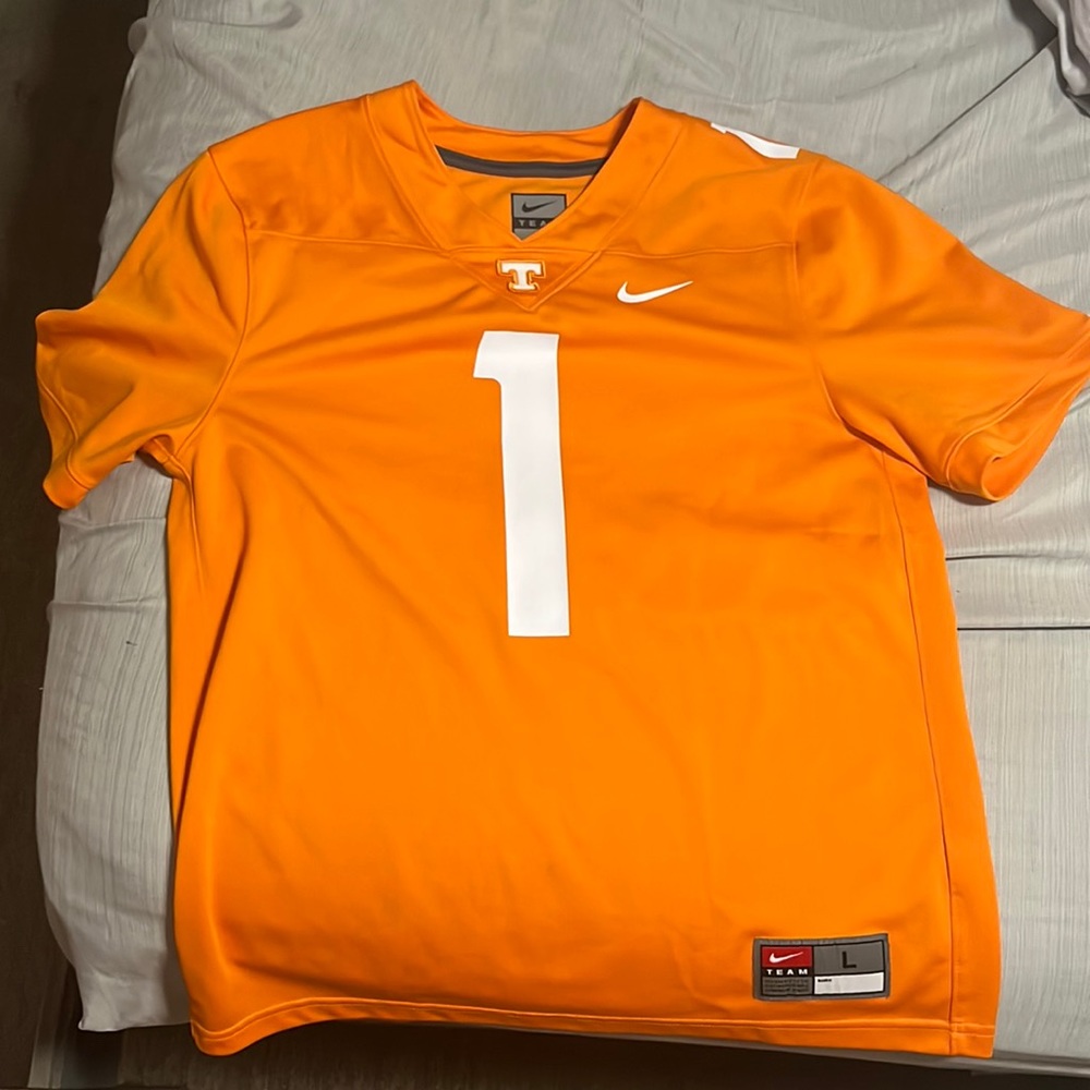 Youth Large Nike Tennessee Volunteers football jersey